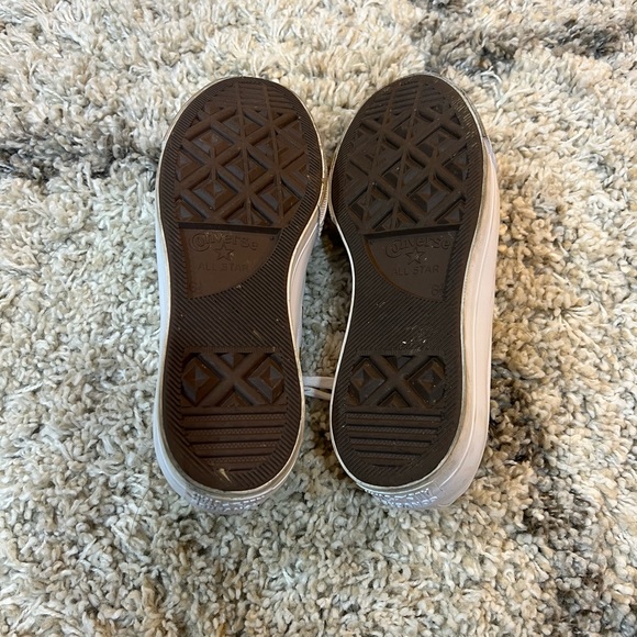 Converse - Picture 4 of 4